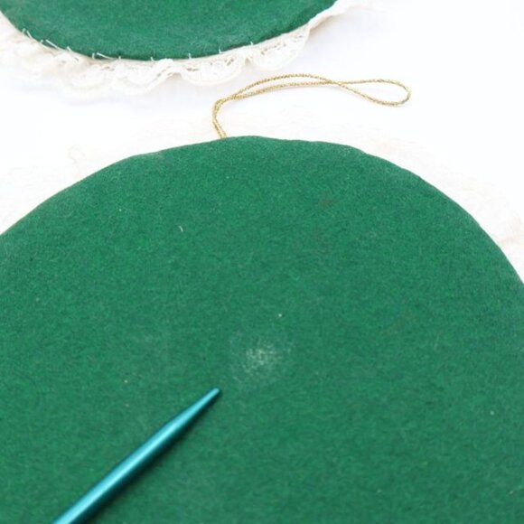 6 Vintage Christmas Ornaments Handmade Cross Stitch Lace Dog Cat Animals Felt - Picture 11 of 11